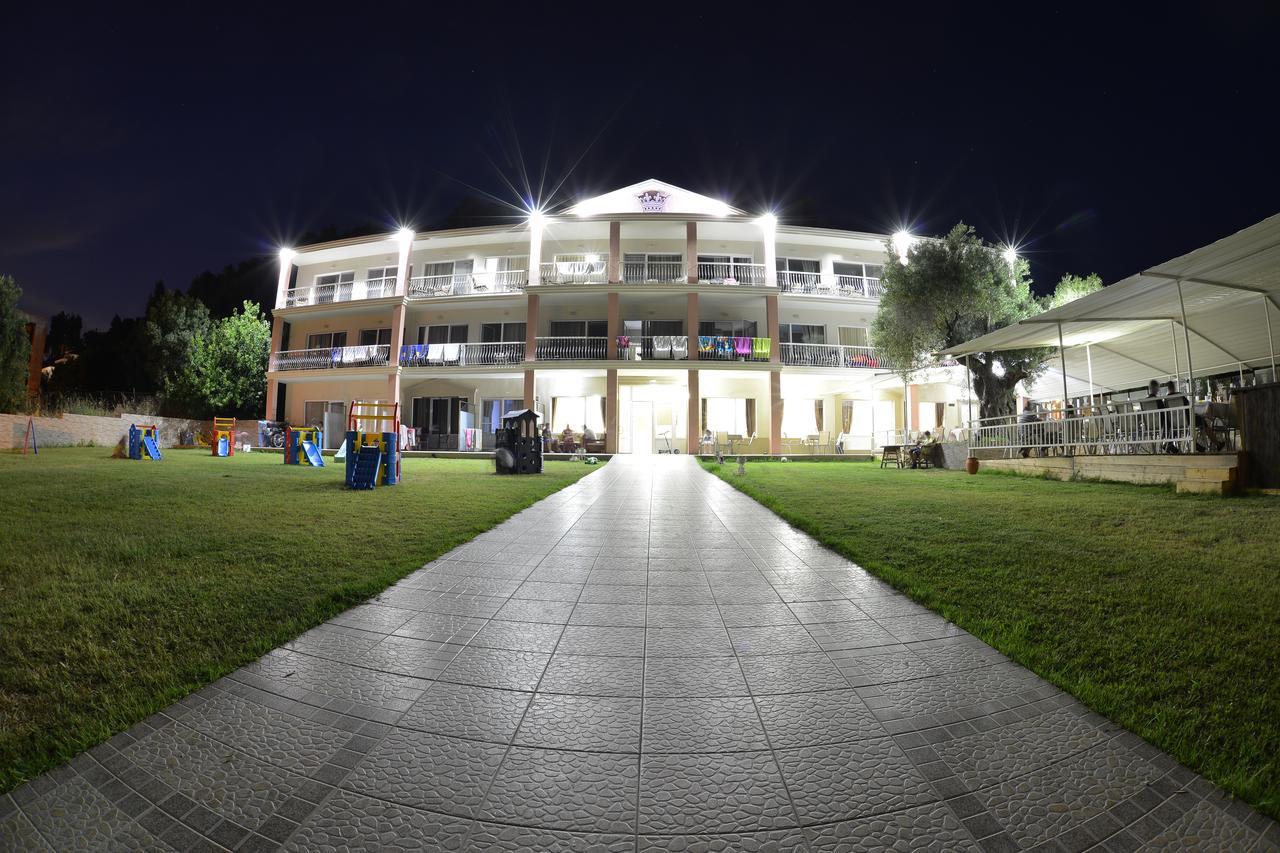 Crown Hotel Nea Skioni Exterior foto